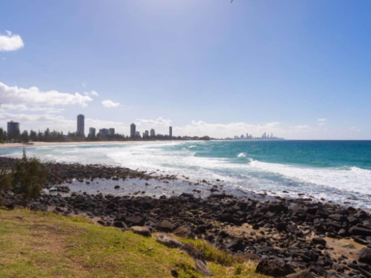 Apartmán Goodwin Towers - Hosted By Burleigh Letting Gold Coast Exteriér fotografie