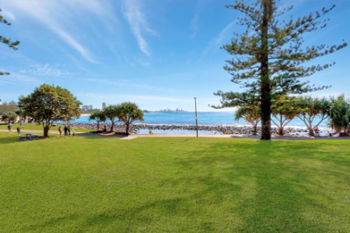 Apartmán Goodwin Towers - Hosted By Burleigh Letting Gold Coast Exteriér fotografie