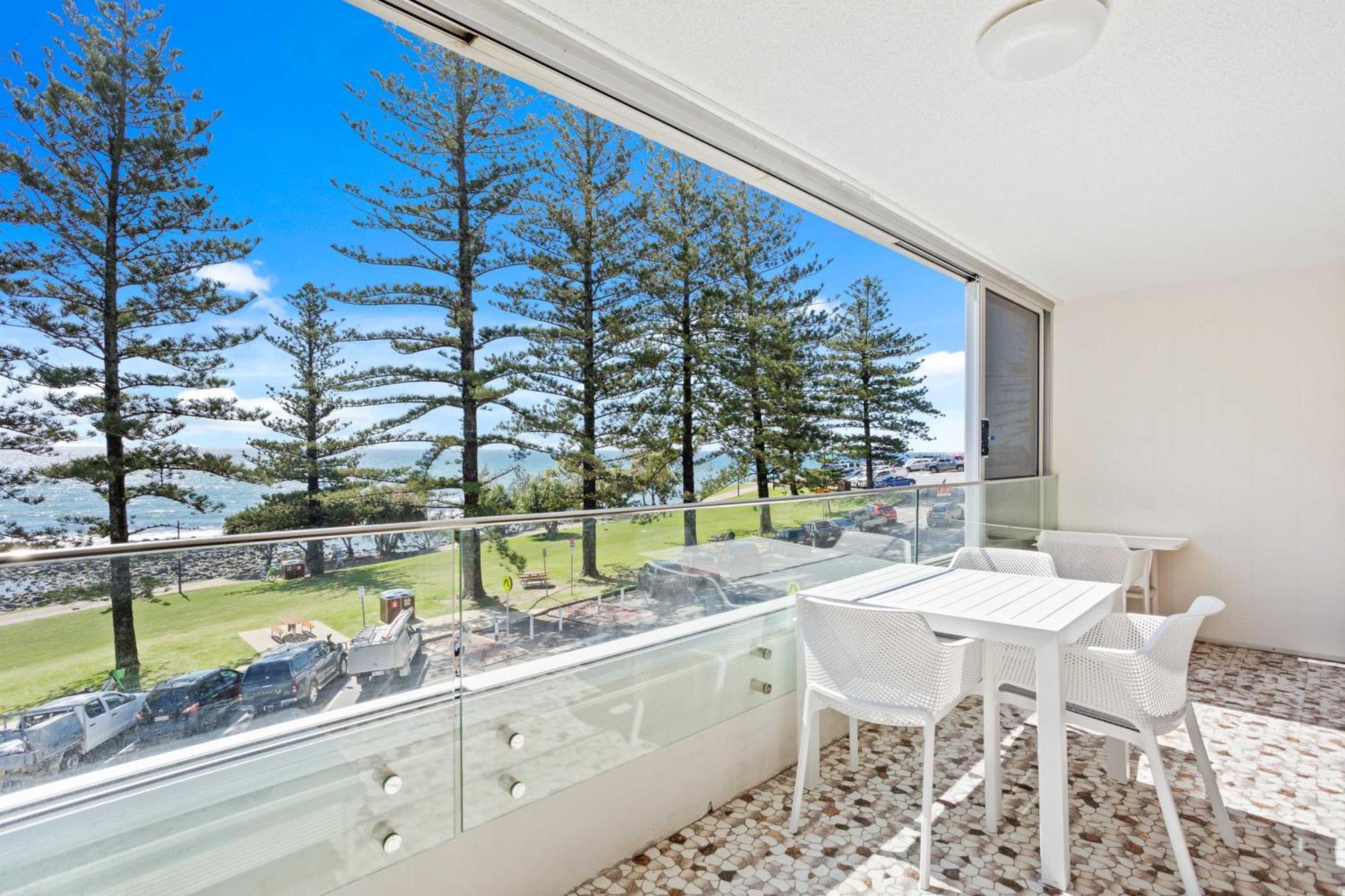 Apartmán Goodwin Towers - Hosted By Burleigh Letting Gold Coast Exteriér fotografie
