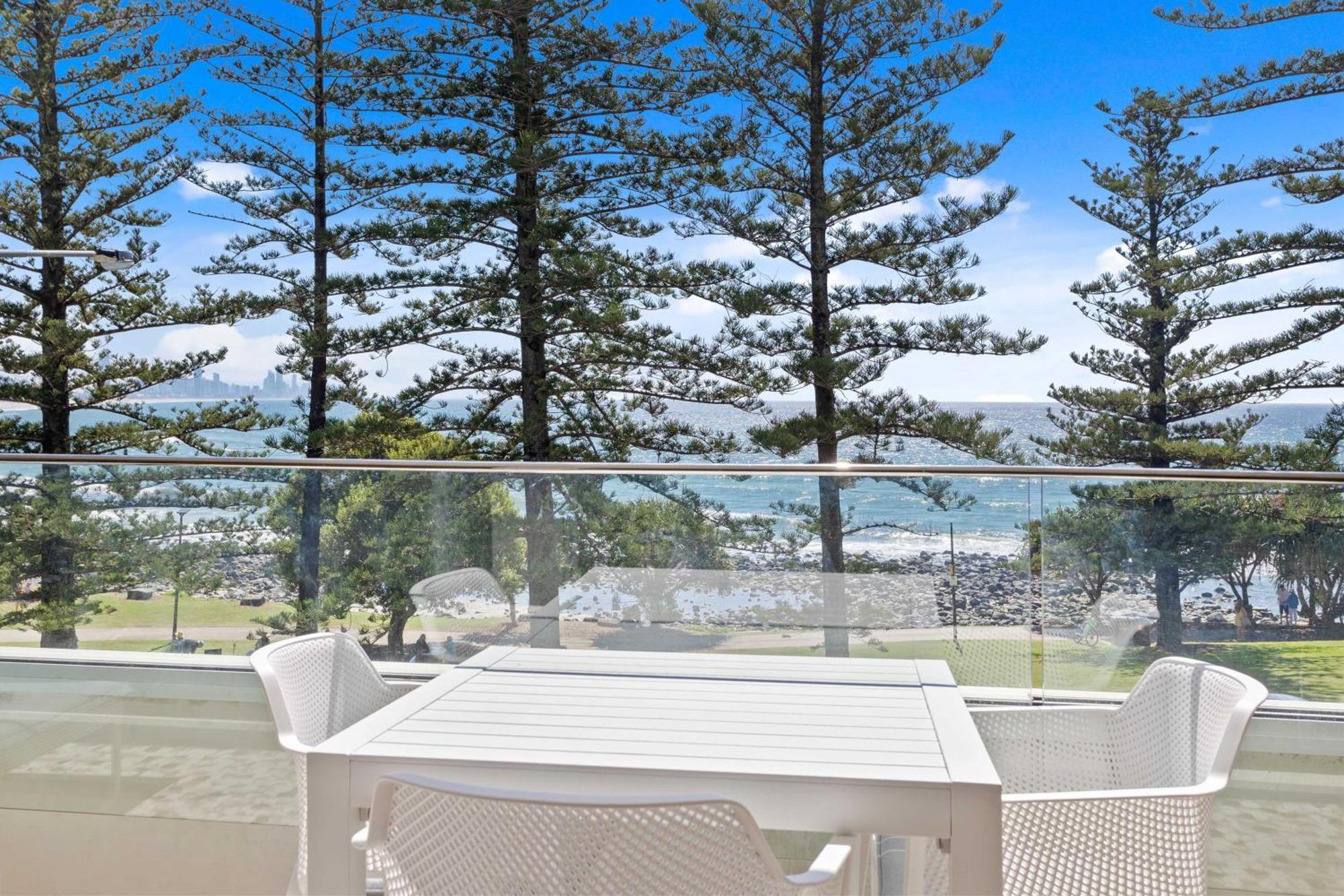 Apartmán Goodwin Towers - Hosted By Burleigh Letting Gold Coast Exteriér fotografie